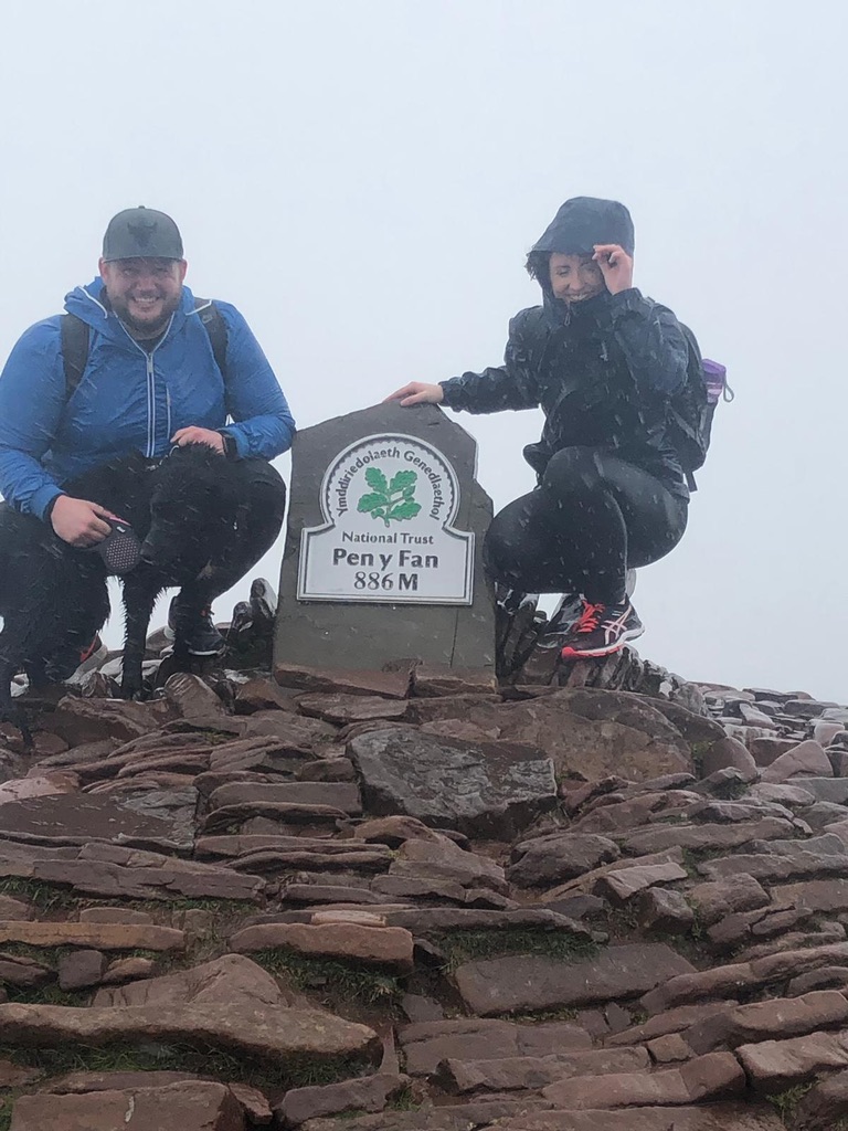 claude and lucy - pen y fan